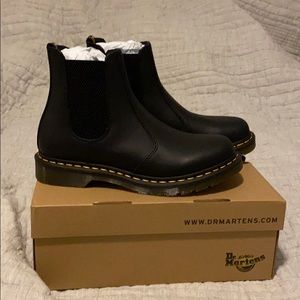 Dr. Martens 2976 Chelsea Boots, Black